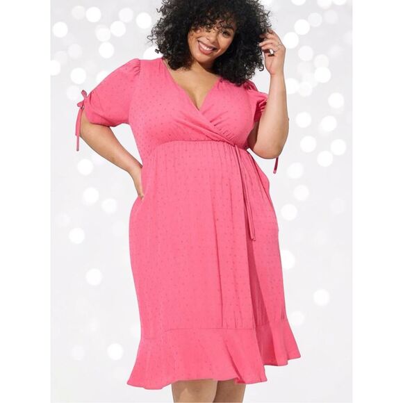 torrid Dresses & Skirts - Torrid Pink Swiss Dot Midi Dress Plus Size Surplice Wrap Tie Sleeve Pockets NWT